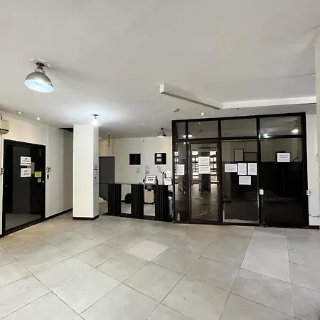 Junction Hostel, Poblacion Makati Avenue, Manila