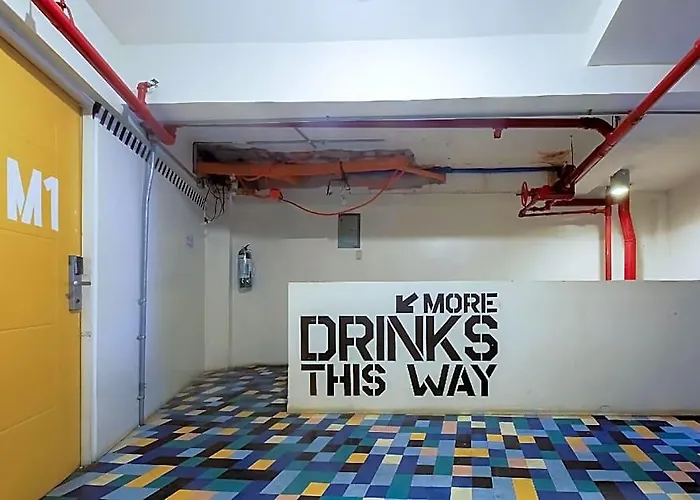 Junction Hostel, Poblacion Makati Avenue, Manila