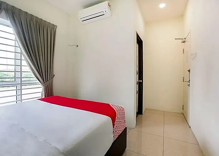 Junction Hostel, Poblacion Makati Avenue,