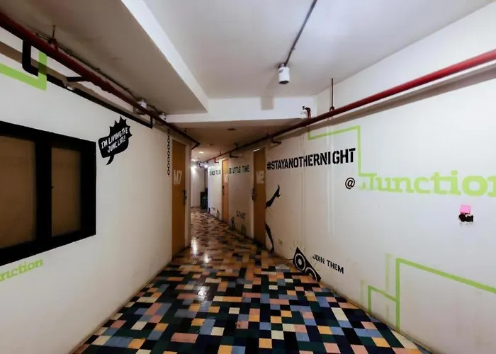 Junction Hostel, Poblacion Makati Avenue, Hotel