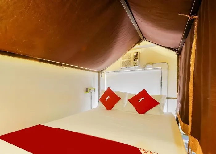 Hotel Junction Hostel, Poblacion Makati Avenue,